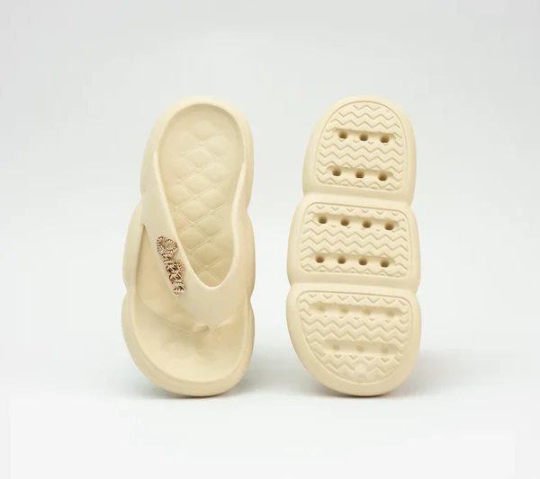 clogs | vintage tongs charms lettre cœur matelassé